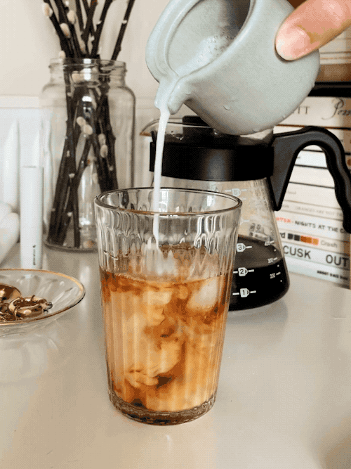 warmhealer: It’s the season for oat milk iced coffee content ✨