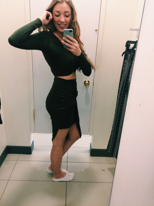 foodieallen:  Nearly bought this skirt/crop top set because of da booty 🍑 but I didn’t buy it. Should I get it the next time I shop?? 