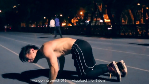 halfguardaroundtheworld:  joeperdepoepie:  “No gym? I’ll lift the world!”  This dude 
