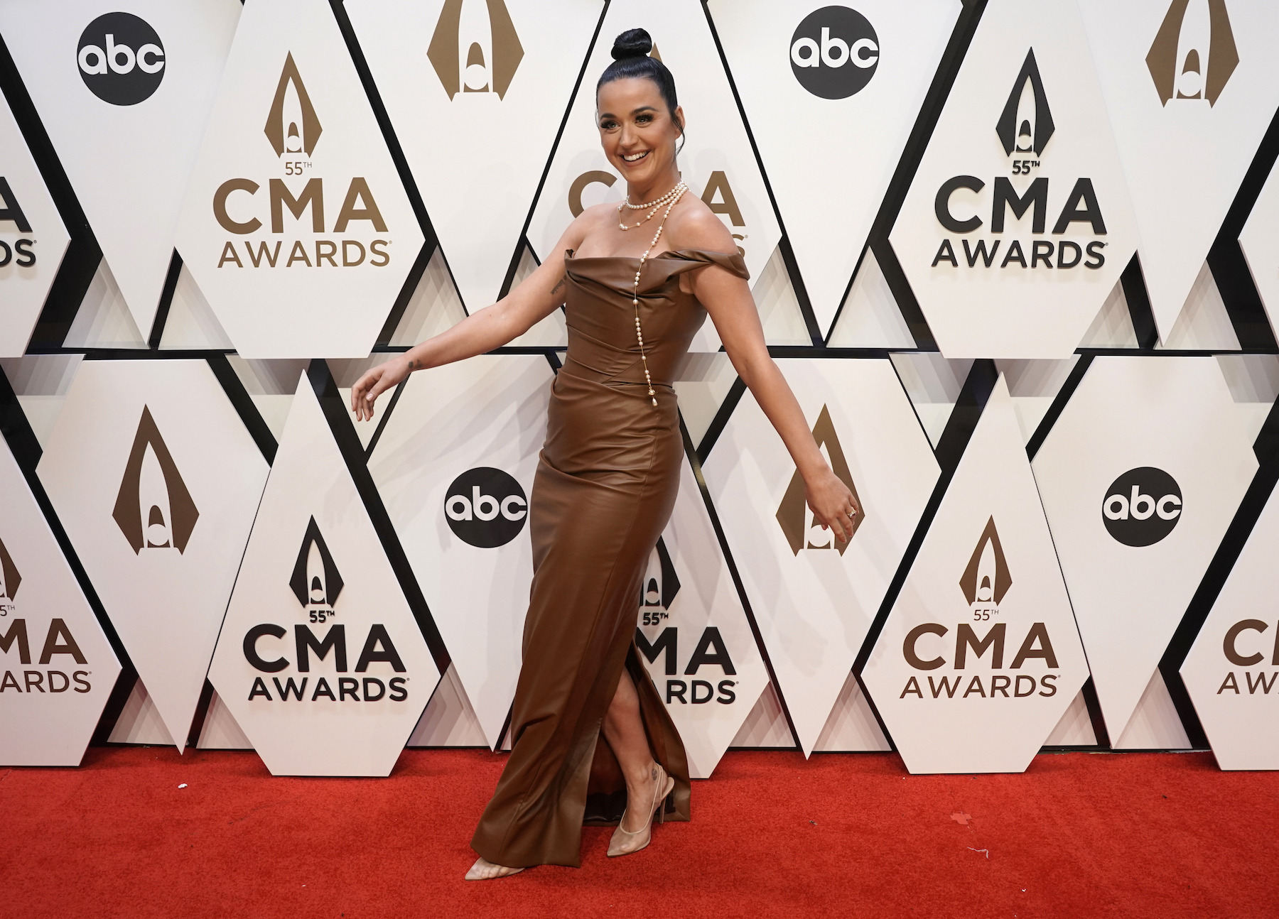 Porn photo katyperrylegion:Katy Perry at the 55th annual