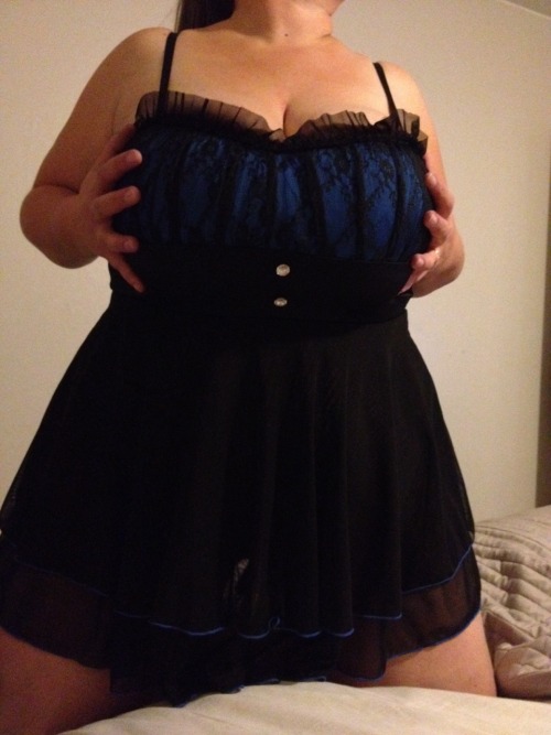 hmcouple:  What a night. Got a new outfit for Mr, he ate my pussy so good I could barely contain myself. Then he fucked me good and hard in doggy position fucking my soaking wet pussy until I came then he fucked my ass and ended with a creampie ;) -Mrs