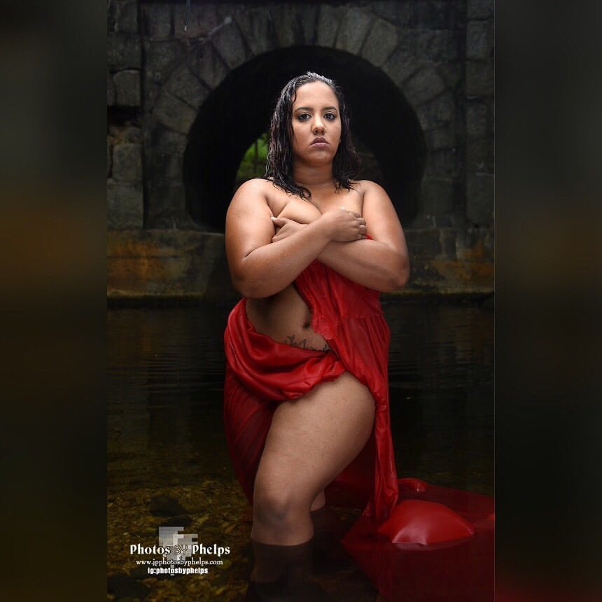 Fashion and water with Jackie A @jackieabitches  and this crimson wrap . #plussize