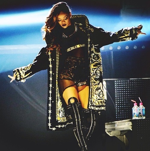 Rihanna Fans