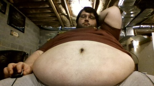 Porn Feelin’ kinda bloated, anyone wanna photos