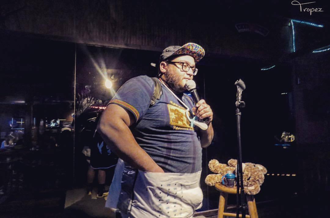 COMEDIAN @sanchezson AT THE FUNNY FEST #HALLOWEEN COMEDY JAM | FIREWATERS HACKENSACK, NJ | 📷CC: @tee_tropez #TropezMEDIA
#comedy #comedian #comedyjam #comedyshow #hiddenu #hiddenuniversity #hiddenuniversityphotography #costume #babycostume #community...