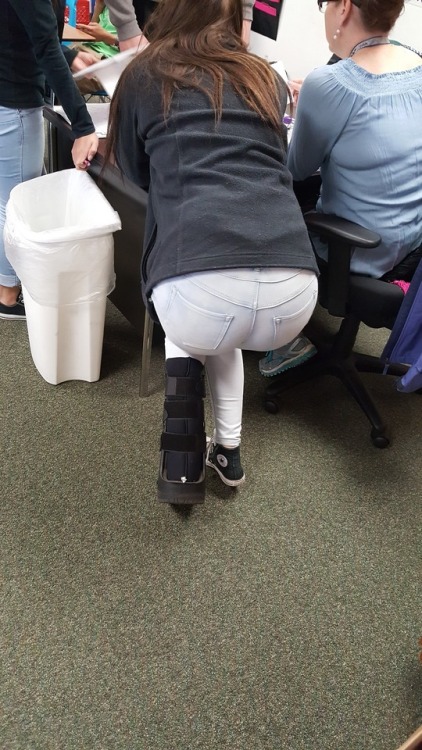 school-voyeur: More ass from school I love my school