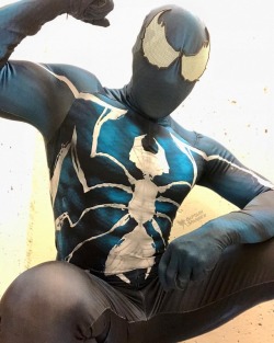 captnspandex:  One more Venom shot for Superhero Sunday  . . . #lycra #spandex #instagay #gaystagram #captnspandex #spandexmen #spandexfetish #gayboy #meninspandex #gayspandex #meninlycra #gaylycra #muscle #superherosunday #venom #spiderman