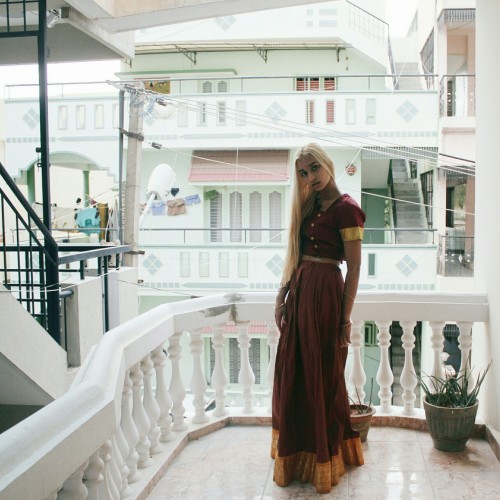 tanishasangels:balcony chills