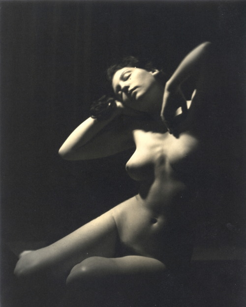 natural-beauty-art: Annemarie Heinrich: Nudo 33, 1938