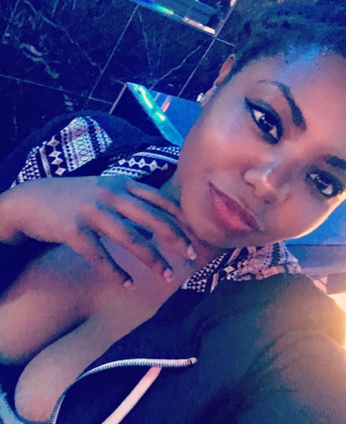 goodrabbit: theprincesswashere:  Idk. I heard it was blackout 💁🏽👌🏽  😍😍😍😍😍 
