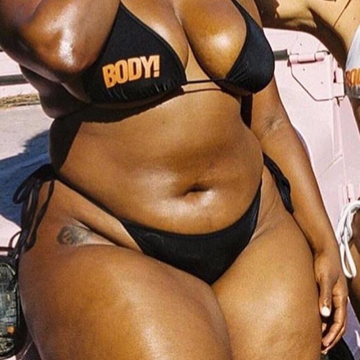 XXX coutureicons:        rolls, tummies, & photo