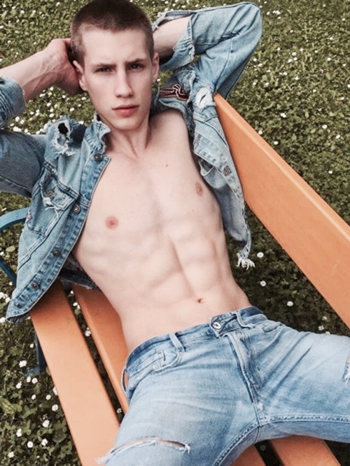 Just chillin&rsquo;