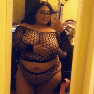 curvy-caro:  B&amp;W