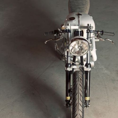 carsnmotorcycles:  Triumph Bonneville cafe racer