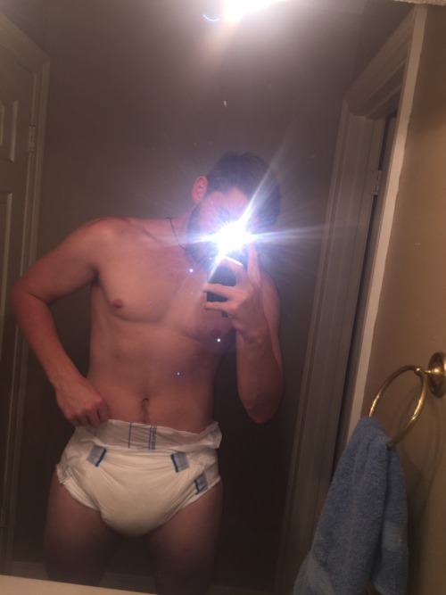 young-jax:  #me waking up completely soaked with double padding on- didn’t even make it throughout the night haha   so hot!