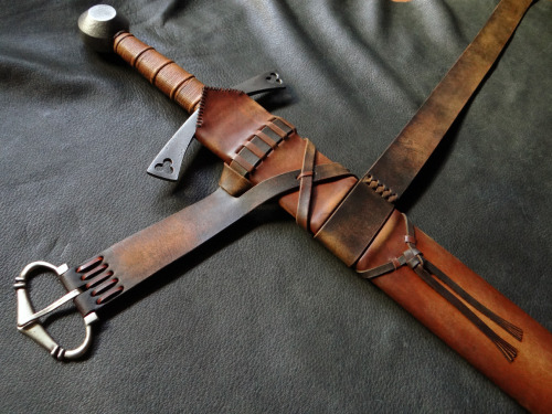 A recently completed scabbard commission for the Albion Vassal Falchion sword.