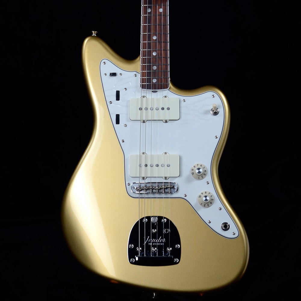 unwelcomeguest:  Fender Jazzmaster in Aztec Gold omg so beautiful