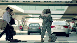 romanticcoupleskissinggifs:  couples kissing 