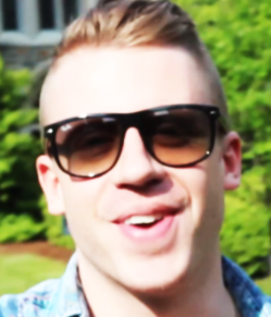 zacharylevissmile:  sdfghjk perfection.  Macklemore and Ryan Lewis