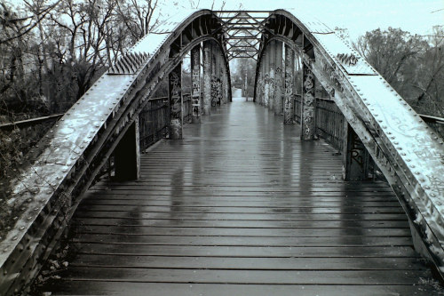 Brücke nach dem Regen 3.2.2020 by rieblinga Leica R9 2,8 28mm Ilford Delta 100 Ilfosol3 1:14 https:/