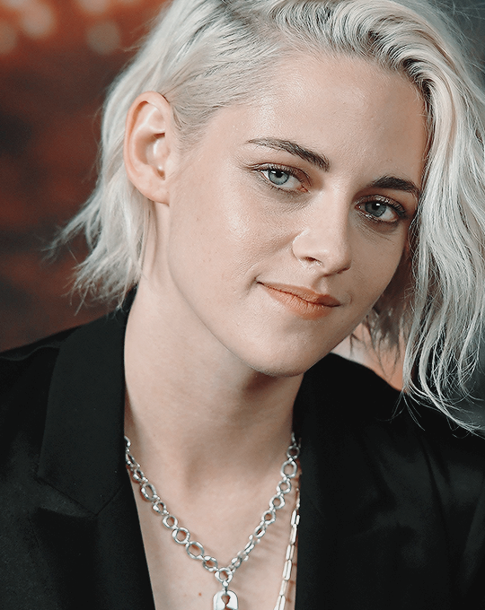 kristensource:  October 15 | Kristen Stewart at the Billy Lynn Long Halftime Walk