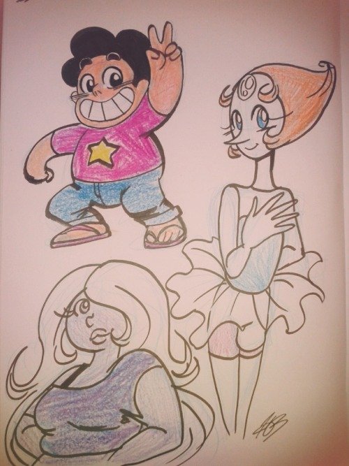 hayleymulch-art:  finally got around to watching more Steven Universe and couldn’t resist… 