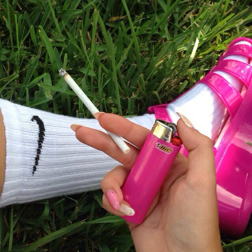 acidfairyx:  alt-tabbin:  alt-tabbin.tumblr.com  🌸️🍼🌴aciidbae💿✨🚬