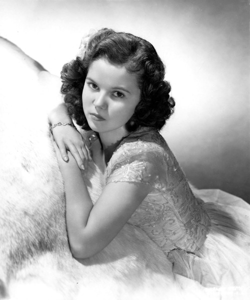 screengoddess: Shirley Temple 1942