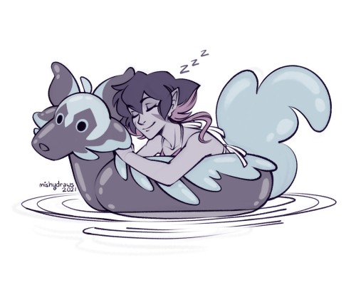 Sketch request for a lovely patron! Krolia discovering pool floaties Like my art? Support it on