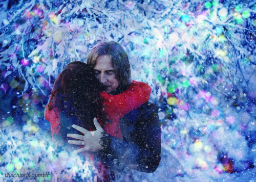 thechloris:OUAT Christmas Series Set 1:Regina and Henry Snuggle (hi-res)Snowing in the snow (hi-res)