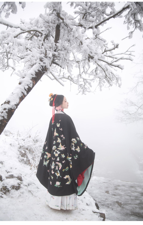 hanfugallery: chinese hanfu by 瞳莞汉服