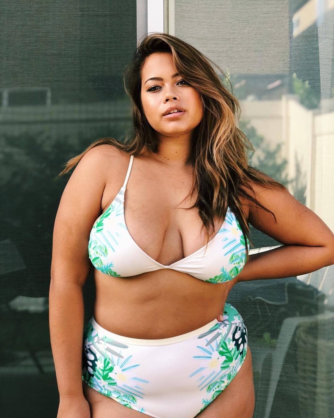 thinfatfit:  Catie Li