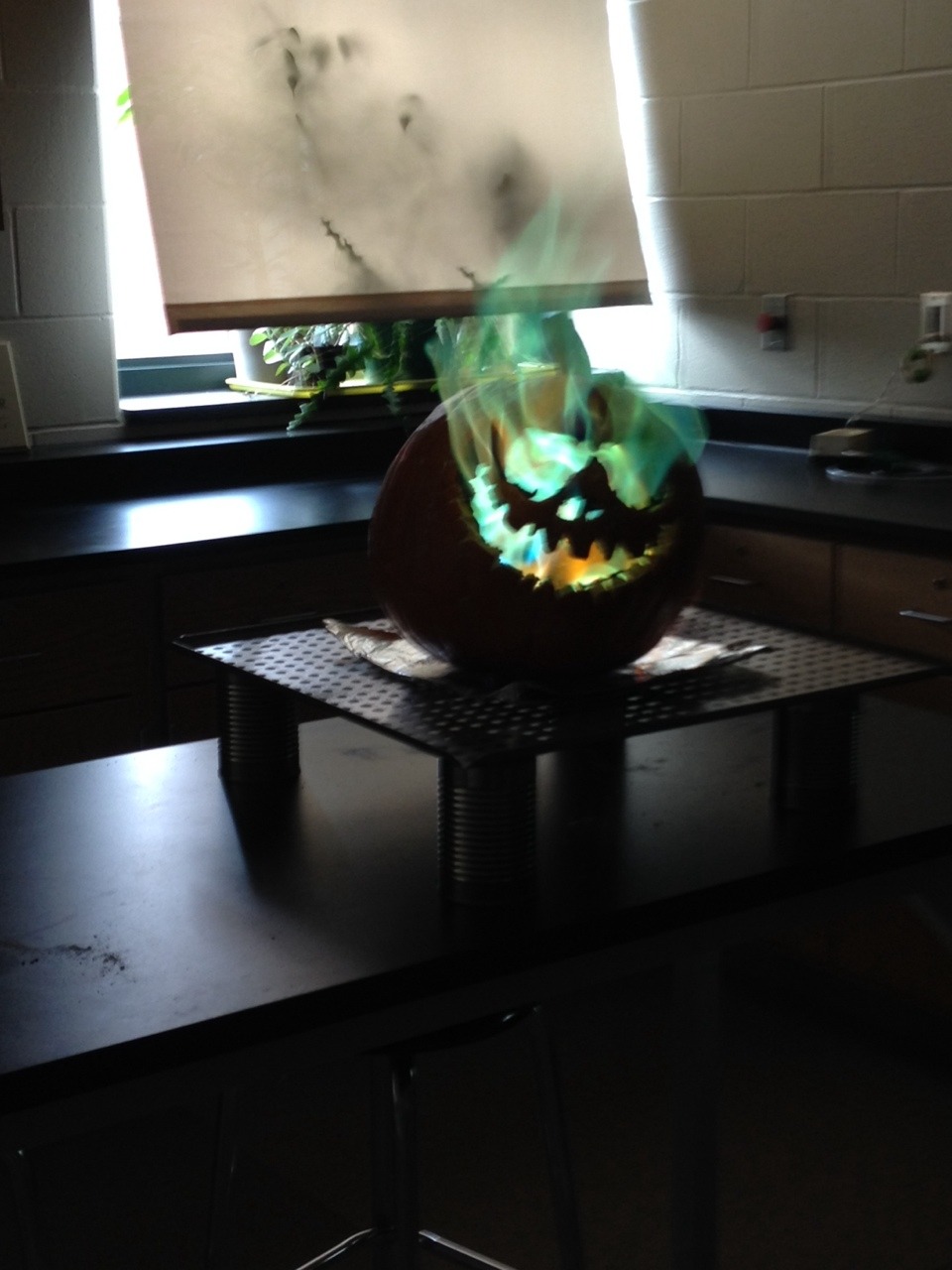 koreandrawer:Yeah so there was a pumpkin on fire in my science class today