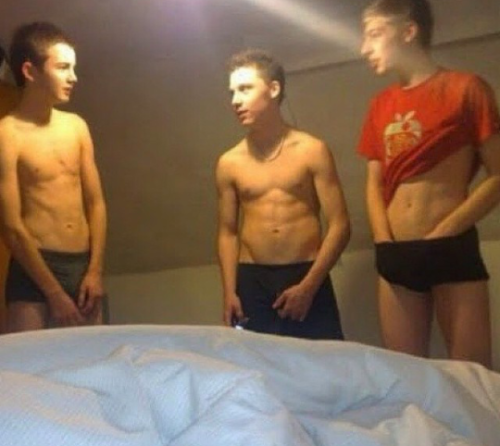 hornybiguy108: Why are you looking at me like that? I swear everyone in high school does this!! I&rs