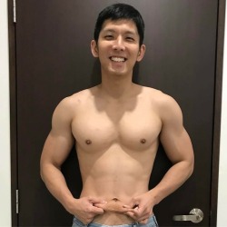 Fuckyeahsgbois: Nanrensg:  Doctor Winston Lee Hunky And Good Looking Doctor In Singapore