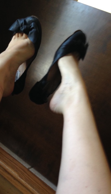 pinkysfeet:  My dirtiest flats. 