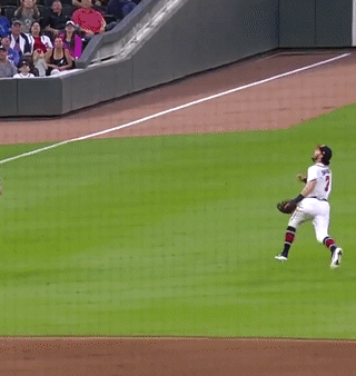 Dansby makes the catch - June 12, 2019