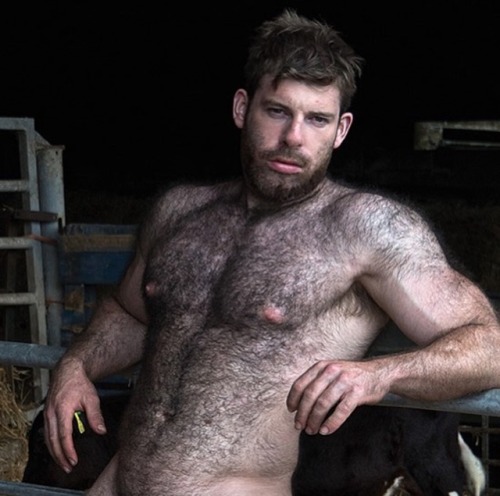 jockedupbrit: My photoshoot with paulfreeman , this pic is cropped , use link to support kickstarter