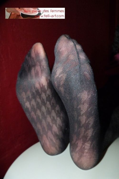 tell-art: Voici quelques photos des jolis pieds de Delphine, une collègue entrepreneuse.Merci