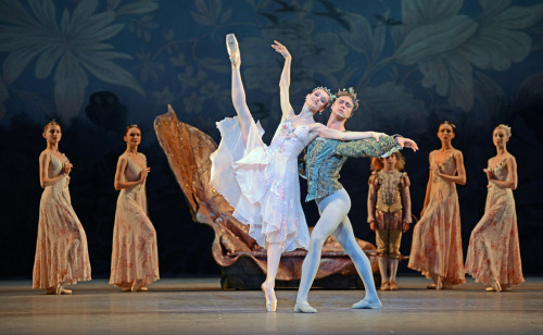 goodgolly-missmolly88:Uliana Lopatkina and Andrey Ermakov in A Midsummer Night’s Dream. 