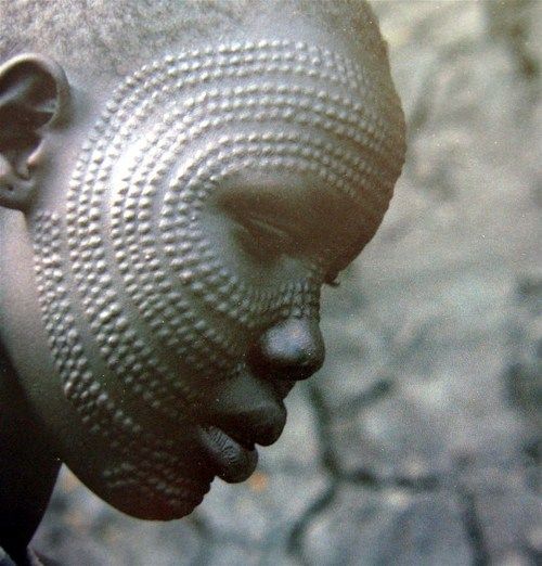 itswadestore:Fulani woman with facial scarification by Peter Holmes