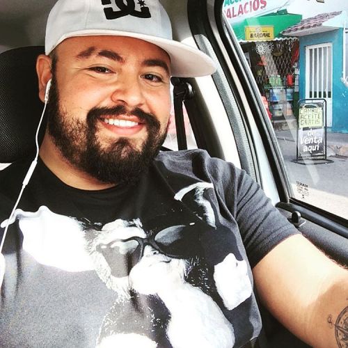 Saluditos de Güizmo&hellip;muy noventero #bearmex #bear #barbones #peludos #urso #amigos #gaybear #g