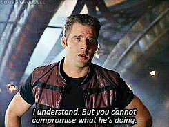 farscapefridaypodcast:jumpingpuddles:Farscape: A Clockwork NebariBonus (more reaction gifs here):The