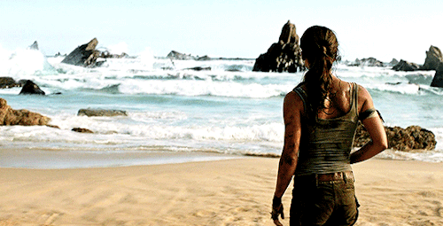 TOMB RAIDER (2018), Dir. Roar Uthaug