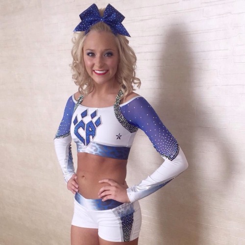 Mavericks cheerleader uniform malfunction