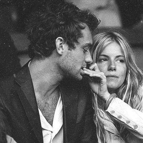 itsloriel:  Jude Law & Sienna Miller,