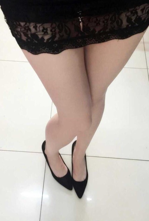 shortpantsgirls666:  微信号  fagefuli 精品热裤美腿  天天更新！