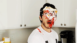 sticktofashion:   &ldquo;Hey Mark… THINK FAST!”  Baking Simulator: Markiplier