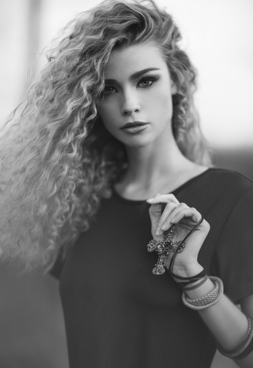 needlefm:  © KATHERLINE LYNDIA Photography | More Beauties here