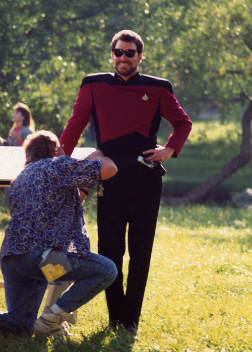 ear: burnettski92:The single coolest behind-the-scenes Star Trek photo ever taken. @ezridaxs
